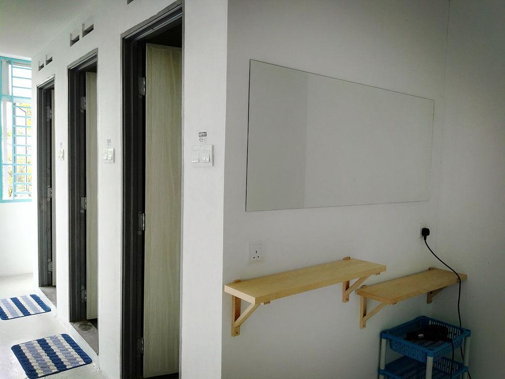 Roof Talk Theme Hostel Johor Bahru Ngoại thất bức ảnh