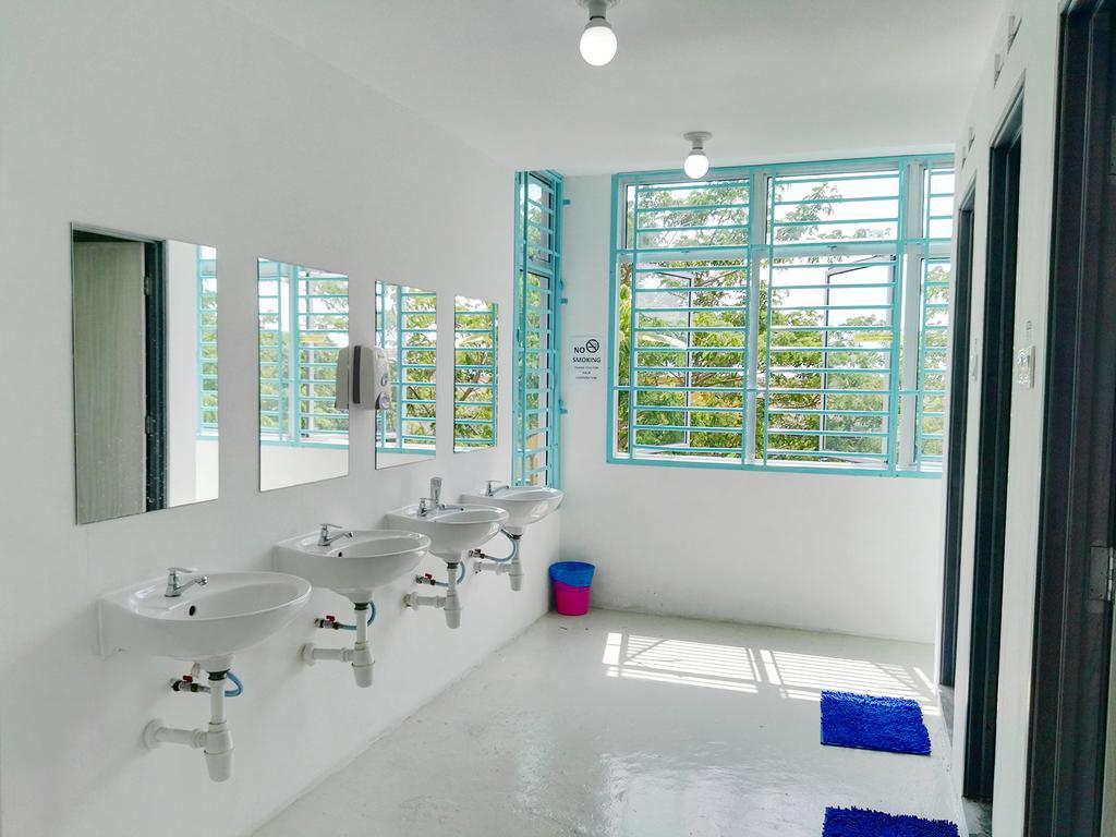 Roof Talk Theme Hostel Johor Bahru Ngoại thất bức ảnh